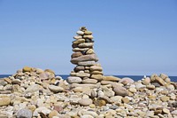 Balancing rock piles. Free public domain CC0 photo