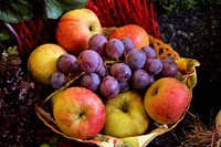 Free grape and apple image, public domain furit basket CC0 photo.
