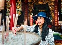 The solo Asian female traveler