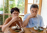 Couple drinking tea in a cafe