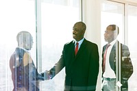 Entrepreneur handshake deal the job together