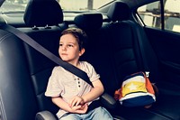 Boy into the Car Using Seatbelt Protect Security