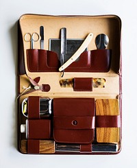 Man shaving kit leather case
