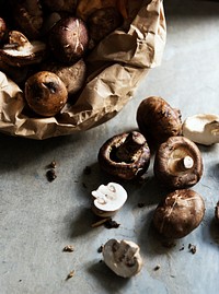 Fresh organic shiitake cremini mushroom