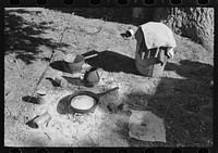 Camp fire of migrants, Wagoner County, Oklahoma by Russell Lee