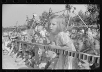 Spectators at beauty contest held during July 4th celebration at Salisbury, Maryland. Sourced from the Library of Congress.