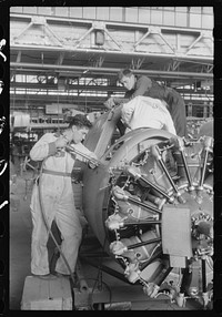 In the Vought-Sikorsky Aircraft Corporation, Stratford, Connecticut. Sourced from the Library of Congress.