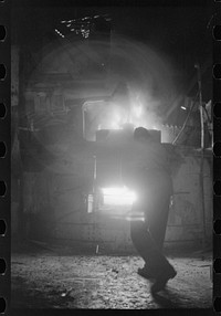 [Untitled photo, possibly related to: At the electric furnace in the foundry at the Farrell-Birmingham Company, Ansonia, Connecticut]. Sourced from the Library of Congress.