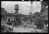 [Untitled photo, possibly related to: The second shift at the textile mill in Union Point, Greene County, Georgia]. Sourced from the Library of Congress.
