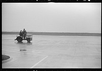 [Untitled photo, possibly related to: Field workers at the municipal airport in Washington, D.C.]. Sourced from the Library of Congress.