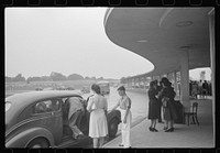 [Untitled photo, possibly related to: At the entrance to the municipal airport in Washington, D.C.]. Sourced from the Library of Congress.