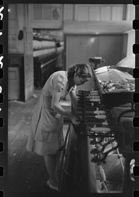 At the Mary-Leila cotton mill in Greensboro, Georgia. Sourced from the Library of Congress.