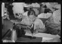 San Juan, Puerto Rico. In the Everglades needlework factory. Sourced from the Library of Congress.