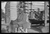 Old man Moseley, now blind, Gees Bend, Alabama. Sourced from the Library of Congress.