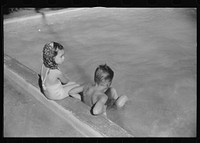 [Untitled photo, possibly related to: Swimming pool at Greenbelt, Maryland]. Sourced from the Library of Congress.