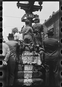 Cotton Carnival, Memphis, Tennessee. Sourced from the Library of Congress.