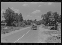 [Untitled photo, possibly related to: Going to town on Saturday near Lawrenceburg, Kentucky]. Sourced from the Library of Congress.