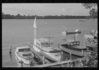Yacht basin, Louisville, Kentucky. Sourced from the Library of Congress.