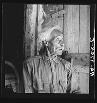 Bob Lemmons, Carrizo Springs, Texas. Born a slave about 1850, south of San Antonio, Texas. Came to Carrizo Springs during Civil War with white men seeking new range for their cattle. In 1865, with his master was one of the first settlers. He knew Billy the Kid, King Fisher, and other noted bad men of the border. Sourced from the Library of Congress.