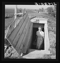 [Untitled photo, possibly related to: Storage cellar on Botner farm. Nyssa Heights, Malheur County, Oregon]. Sourced from the Library of Congress.