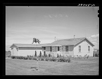 [Untitled photo, possibly related to: Manager's house at the FSA (Farm Security Administration) farm labor camp. Caldwell, Idaho] by Russell Lee