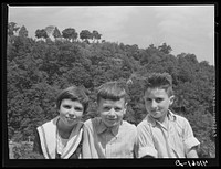 Mauch Chunk children who live on High Street. Mauch Chunk, Pennsylvania. Sourced from the Library of Congress.
