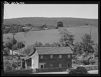 House and coal bank in Seek, Pennsylvania. Sourced from the Library of Congress.