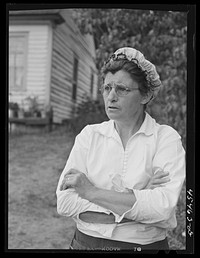 [Untitled photo, possibly related to: Wife of a dairy farmer near Castleton, Vermont]. Sourced from the Library of Congress.