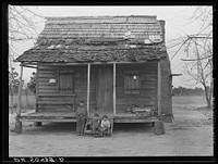 Mud chimney on home of Indian (mixed breed--"brass ankles") family near Summerville, South Carolina. Sourced from the Library of Congress.