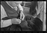 [Untitled photo, possibly related to: Tailor cutting cloth, Jersey Homesteads factory, Hightstown, New Jersey] by Russell Lee