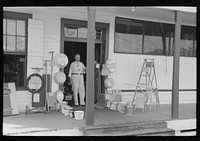 Entrance to general store, Garyville, Louisiana by Russell Lee