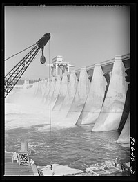 [Untitled photo, possibly related to: New hydroelectric units are being constructed at Bonneville Dam, Oregon] by Russell Lee