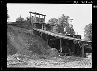 [Untitled photo, possibly related to: Kern County, California. Mill of the Tugsten Chief Mine] by Russell Lee