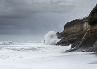 Waves Crashing Rocks 