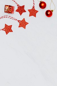 Red star on white marble background