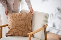 Vintage velvet cushion cover mockup psd in abstract pattern living concept