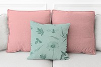 Vintage cotton cushion cover mockup psd in floral pattern living concept