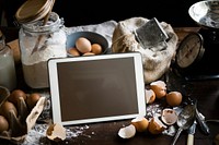 Baking ingredients with an empty tablet