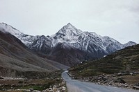 Road to the Himalaya mountains