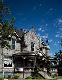 Historic house in Pocatello, Idaho (1980-2006) by <a href="https://www.rawpixel.com/search/carol%20m.%20highsmith?sort=curated&amp;page=1">Carol M. Highsmith</a>. Original image from Library of Congress. Digitally enhanced by rawpixel.