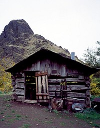Blacksmith shop at Kirkwood Ranch on the Snake River, Hells Canyon, Idaho (1980-2006) by <a href="https://www.rawpixel.com/search/carol%20m.%20highsmith?sort=curated&amp;page=1">Carol M. Highsmith</a>. Original image from Library of Congress. Digitally enhanced by rawpixel.