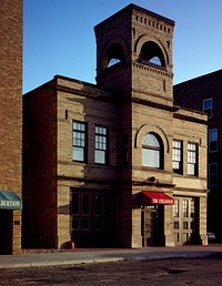 Built in the 1920s as Fire Hall No.1, it become a moderate-income residence as part of several rehabilitations in town. Devils Lake, North Dakota (1980-1990) by <a href="https://www.rawpixel.com/search/carol%20m.%20highsmith?sort=curated&amp;page=1">Carol M. Highsmith</a>. Original image from Library of Congress. Digitally enhanced by rawpixel.