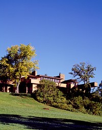 Taliesin the natural house in Wisconsin. Original image from <a href="https://www.rawpixel.com/search/carol%20m.%20highsmith?sort=curated&amp;page=1">Carol M. Highsmith</a>&rsquo;s America, Library of Congress collection. Digitally enhanced by rawpixel.