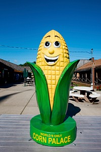 Corn sculpture in Corn Palace, South Dakota  Original image from Carol M. Highsmith’s America, Library of Congress collection. Digitally enhanced by rawpixel.