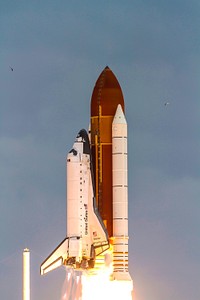 Space shuttle Endeavour lifts off from Launch Pad 39A at NASA's Kennedy Space Center in Florida, 8 Aug. 2007. Original from NASA . Digitally enhanced by rawpixel.