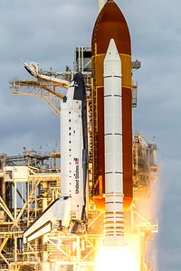 Space shuttle Endeavour lifts off from Launch Pad 39A at NASA&#39;s Kennedy Space Center in Florida, 8 Aug. 2007. Original from NASA . Digitally enhanced by rawpixel.