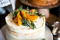 Buttercream cake with apricot and rosemary