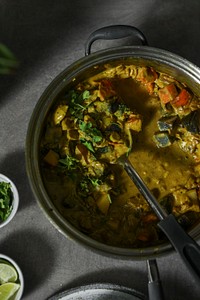 Freshly cooked vegetable curry in a pot