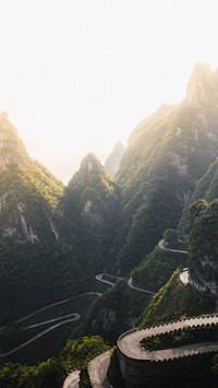 Mountain phone wallpaper background, Tianmen Mountain road, China