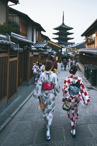 Women in a kimono at Sannen Zaka Street in Kyoto, Japan